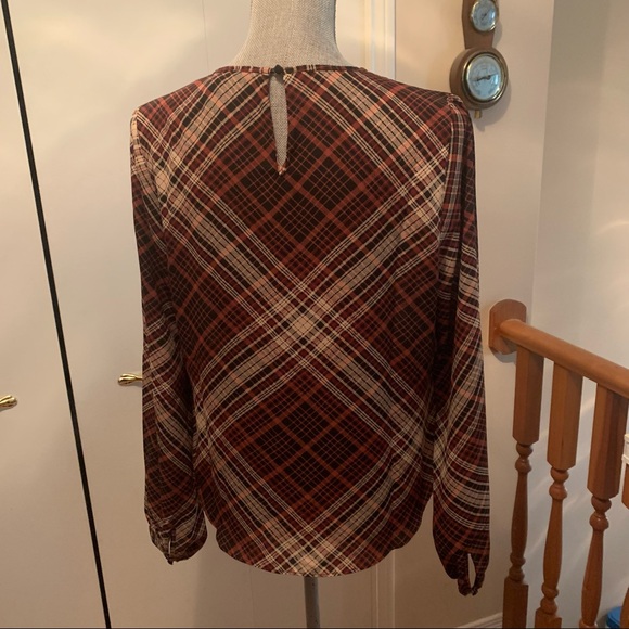 RW & CO Crew Neck Popover Blouse - NWT - Picture 4 of 8